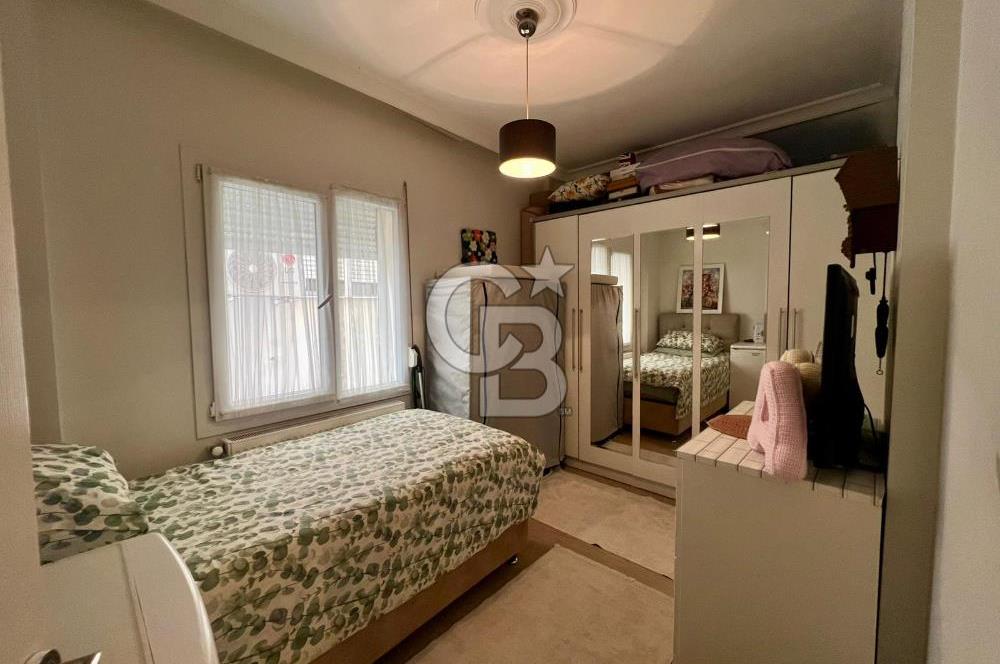 Karşıyaka Şemikler Mahallesi'nde Tadilatlı 2+1 Satılık Daire