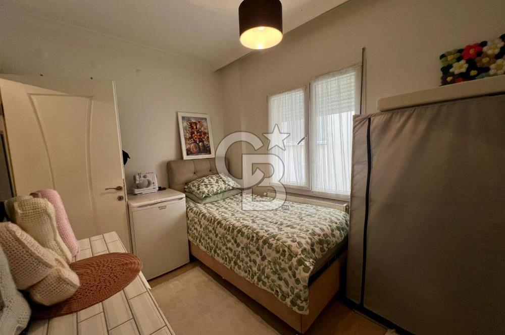 Karşıyaka Şemikler Mahallesi'nde Tadilatlı 2+1 Satılık Daire