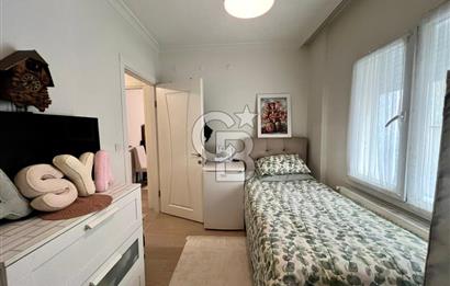 Karşıyaka Şemikler Mahallesi'nde Tadilatlı 2+1 Satılık Daire