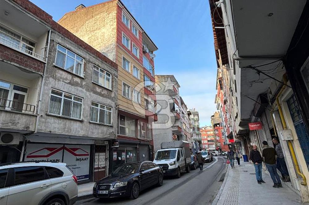 ALTINORDU MERKEZ | 4 KATLI, DÜKKANLI SATILIK BİNA