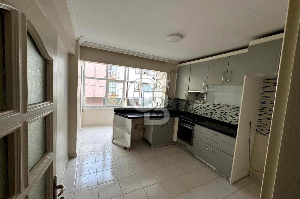 Çekmeköy Hamidiye Mah.Hamidiye Caddesi'nde Satılık 3+1 Daire