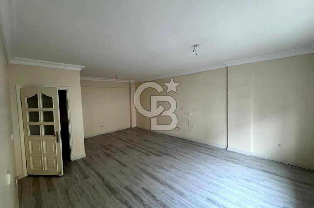 Çekmeköy Hamidiye Mah.Hamidiye Caddesi'nde Satılık 3+1 Daire