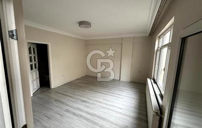 Çekmeköy Hamidiye Mah.Hamidiye Caddesi'nde Satılık 3+1 Daire