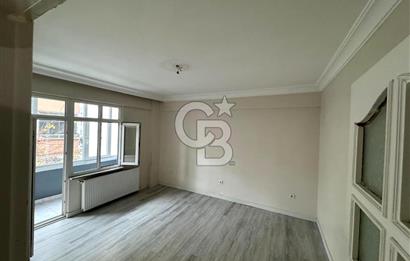 Çekmeköy Hamidiye Mah.Hamidiye Caddesi'nde Satılık 3+1 Daire