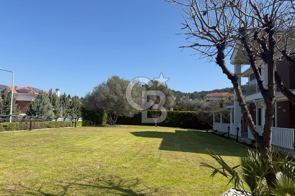 Kekliktepe’ye Komşu | Dört Mevsim Konakları’nda 1.150 m² Bahçe İçinde Villa