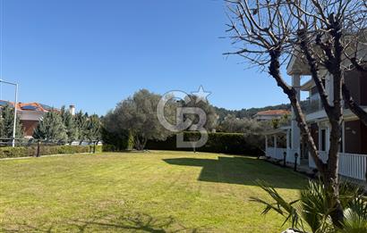 Kekliktepe’ye Komşu | Dört Mevsim Konakları’nda 1.150 m² Bahçe İçinde Villa