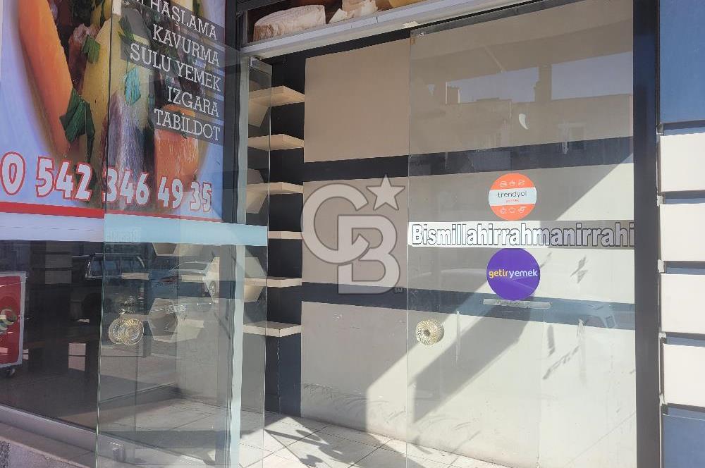 Menemen'de Stratejik Konumda Satılık Ticari Mülk. 