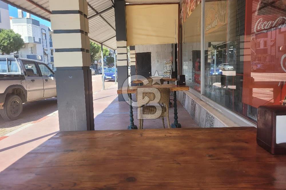 Menemen'de Stratejik Konumda Satılık Ticari Mülk. 