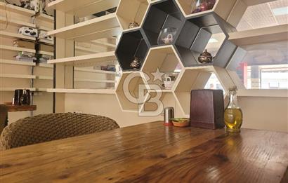 Menemen'de Stratejik Konumda Satılık Ticari Mülk. 