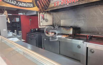 Menemen'de Stratejik Konumda Satılık Ticari Mülk. 