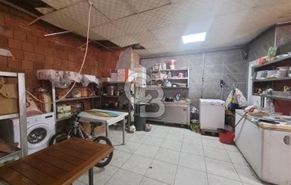 Menemen'de Stratejik Konumda Satılık Ticari Mülk. 