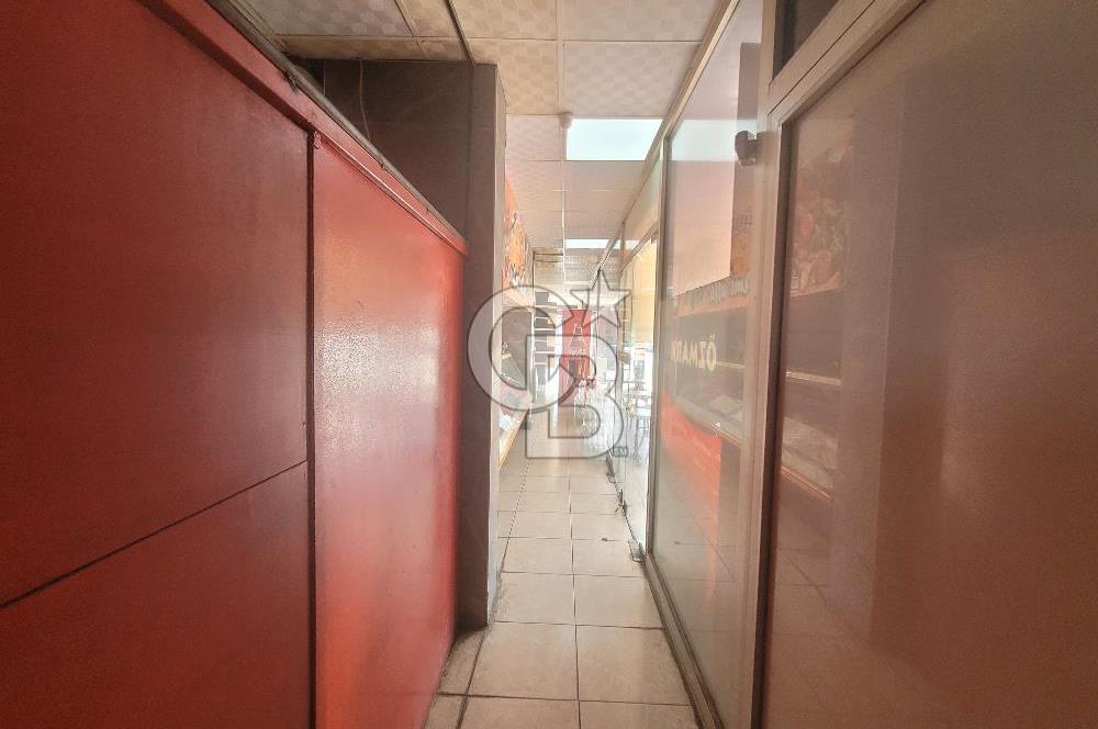 Menemen'de Stratejik Konumda Satılık Ticari Mülk. 