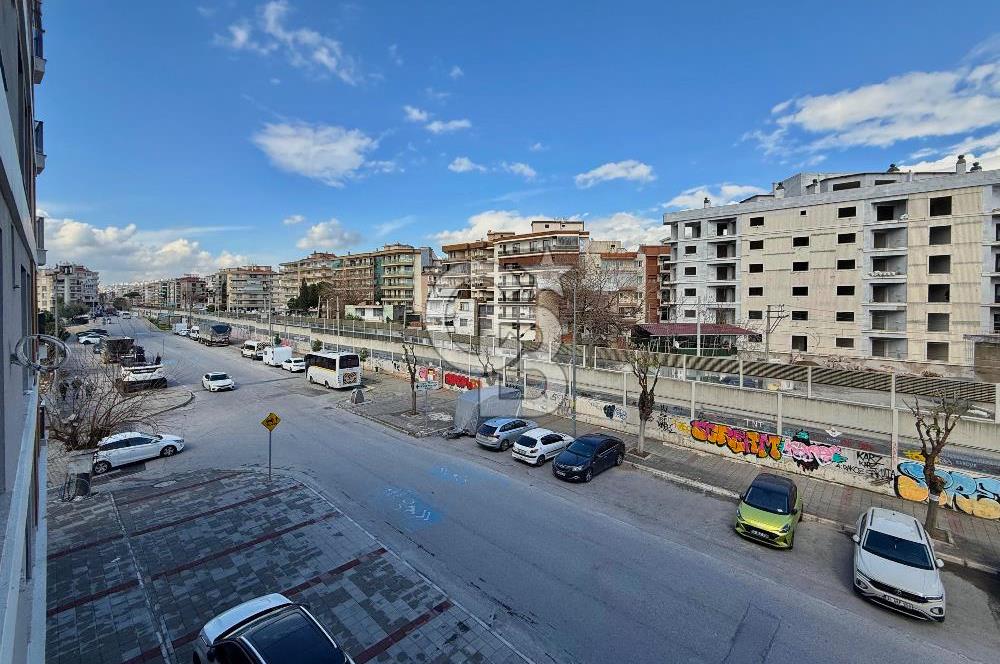 BOSTANLI SIFIR BİNADA 3+1 YERDEN ISITMALI SATILIK KÖŞE DAİRE