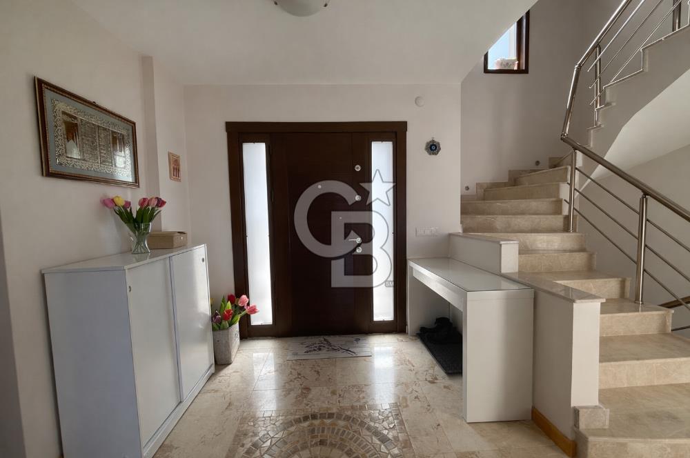 Kekliktepe’ye Komşu | Dört Mevsim Konakları’nda 1.150 m² Bahçe İçinde Villa