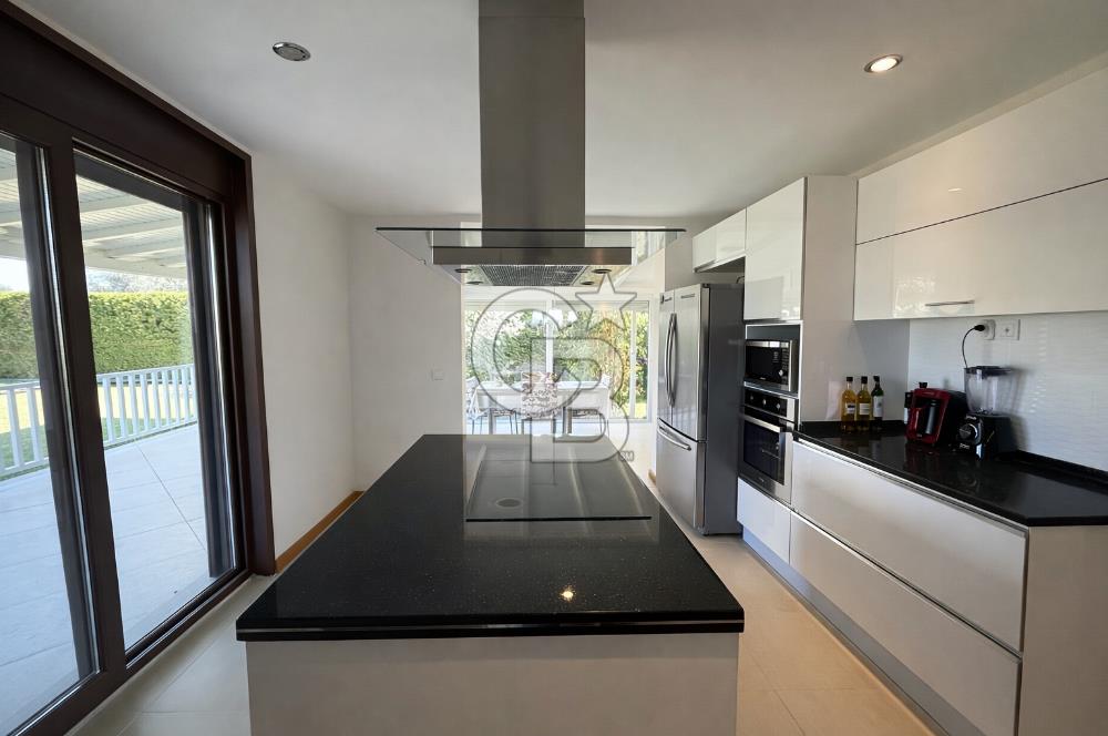 Kekliktepe’ye Komşu | Dört Mevsim Konakları’nda 1.150 m² Bahçe İçinde Villa