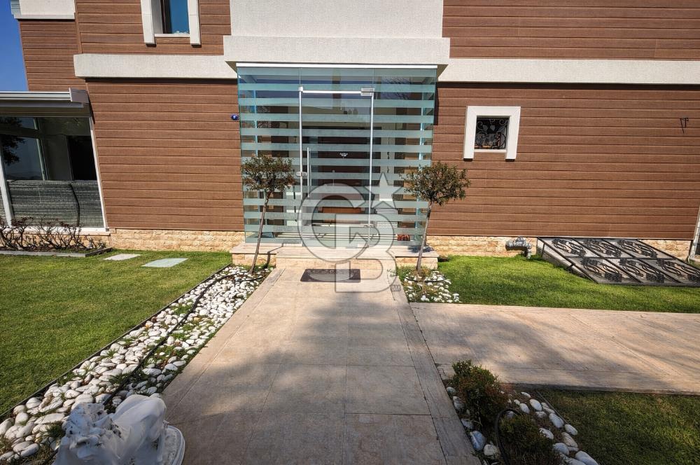 Kekliktepe’ye Komşu | Dört Mevsim Konakları’nda 1.150 m² Bahçe İçinde Villa