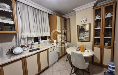 Kadıköy avşar sokak 3+1 ebeveyn banyolu geniş daire