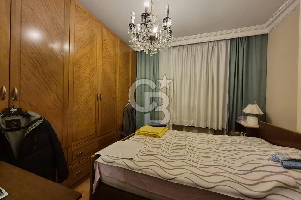 Kadıköy avşar sokak 3+1 ebeveyn banyolu geniş daire