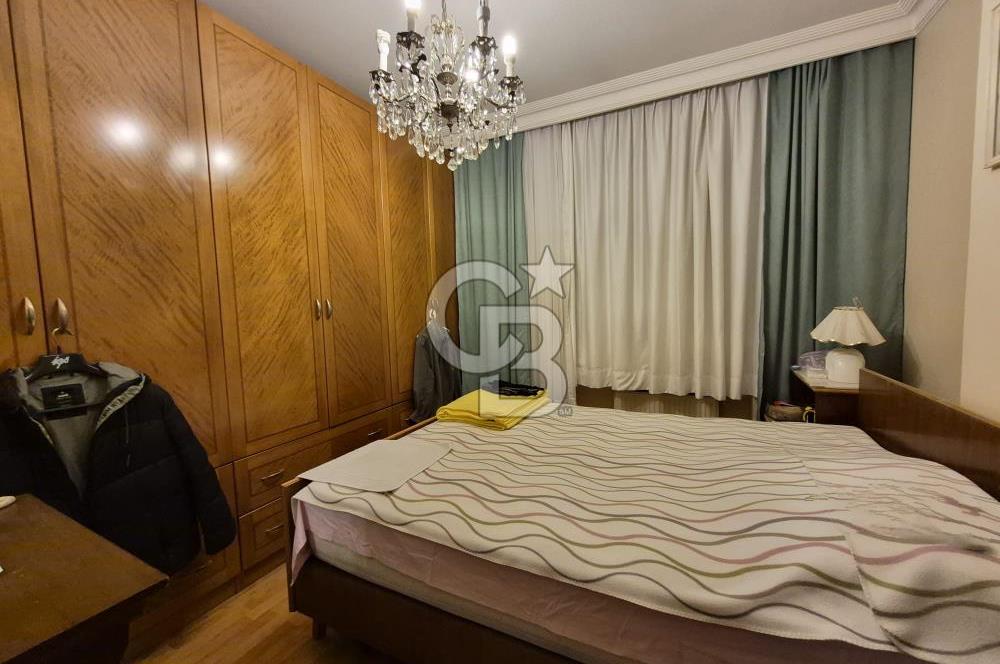 Kadıköy avşar sokak 3+1 ebeveyn banyolu geniş daire