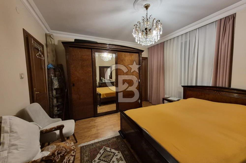 Kadıköy avşar sokak 3+1 ebeveyn banyolu geniş daire