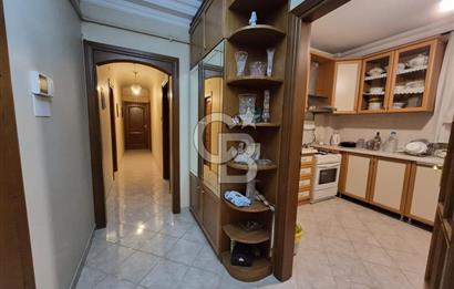 Kadıköy avşar sokak 3+1 ebeveyn banyolu geniş daire