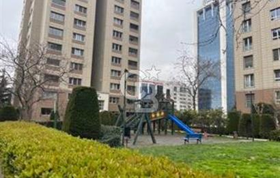 Kent plus Ataşehir'de 4+1 kiralık Daire 