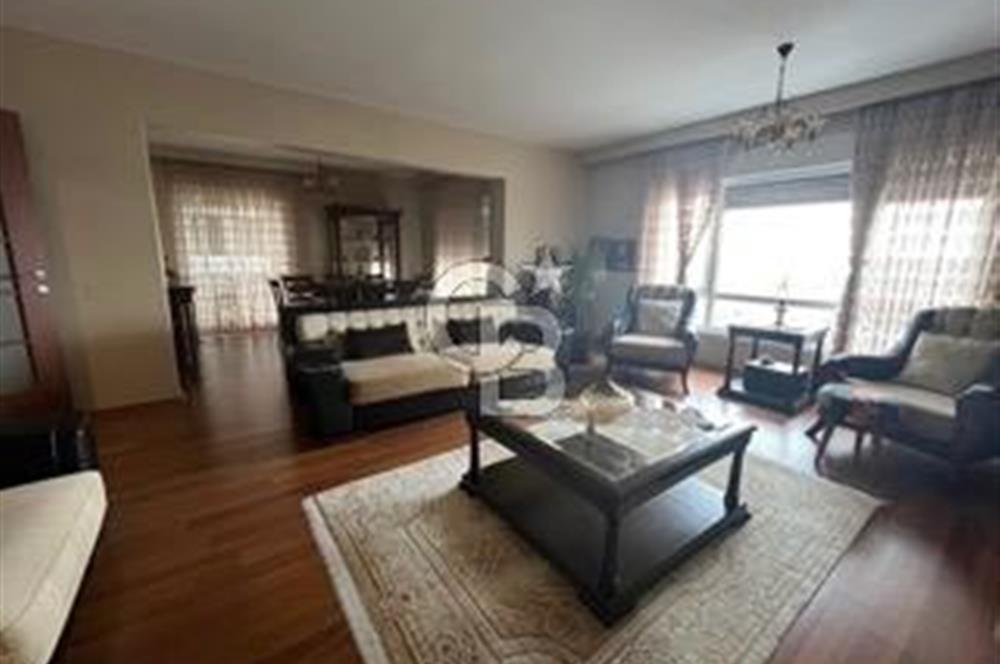 Kent plus Ataşehir'de 4+1 kiralık Daire 