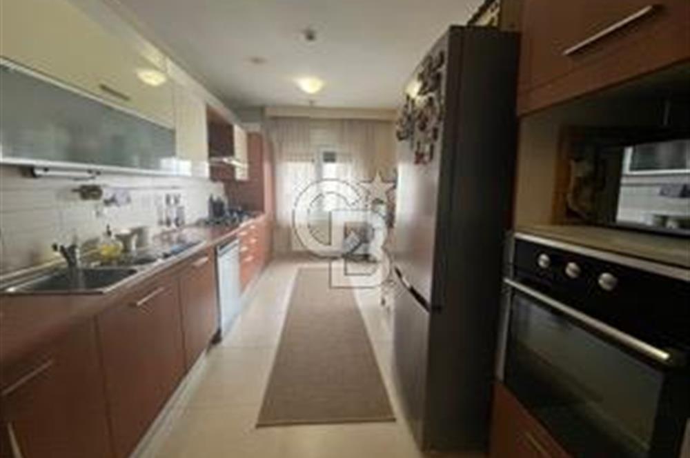 Kent plus Ataşehir'de 4+1 kiralık Daire 