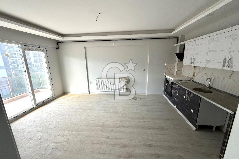 MENEMEN SEYREK’TE HAVUZLU SITEDE 1 + 1 