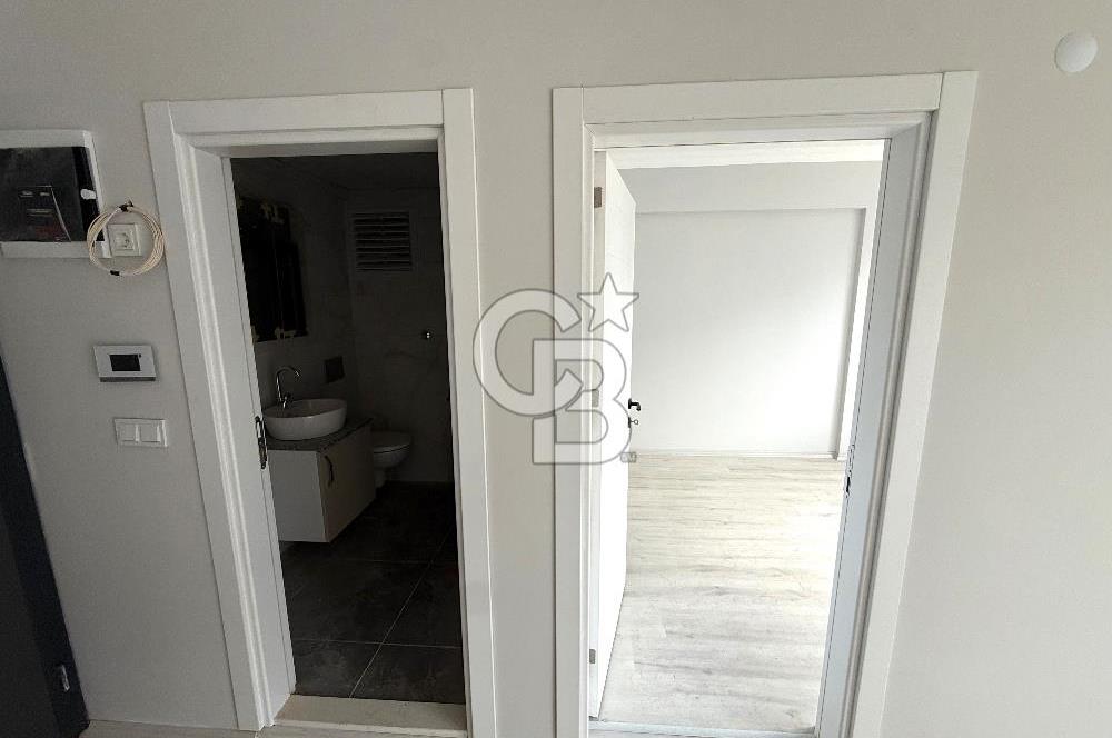 MENEMEN SEYREK’TE HAVUZLU SITEDE 1 + 1 