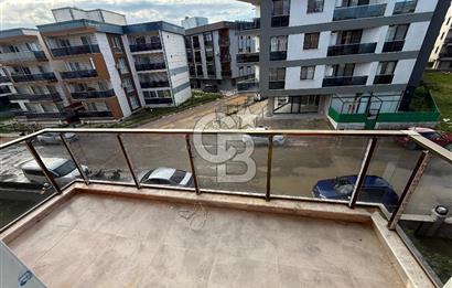 MENEMEN SEYREK’TE HAVUZLU SITEDE 1 + 1 