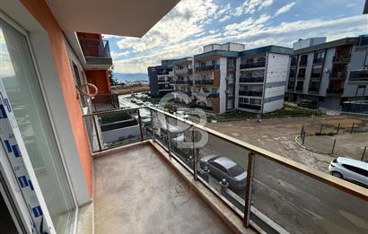 MENEMEN SEYREK’TE HAVUZLU SITEDE 1 + 1 