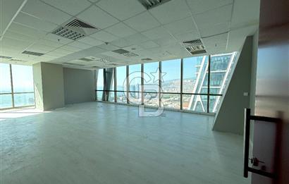 MUSELAND FOLKART TOWERS'TA FULL KÖRFEZ MANZARALI İŞ YERİ