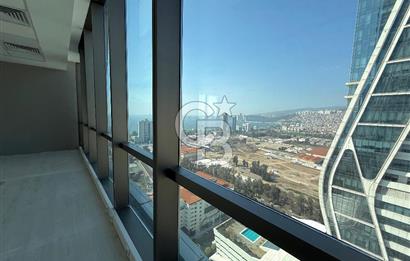 MUSELAND FOLKART TOWERS'TA FULL KÖRFEZ MANZARALI İŞ YERİ