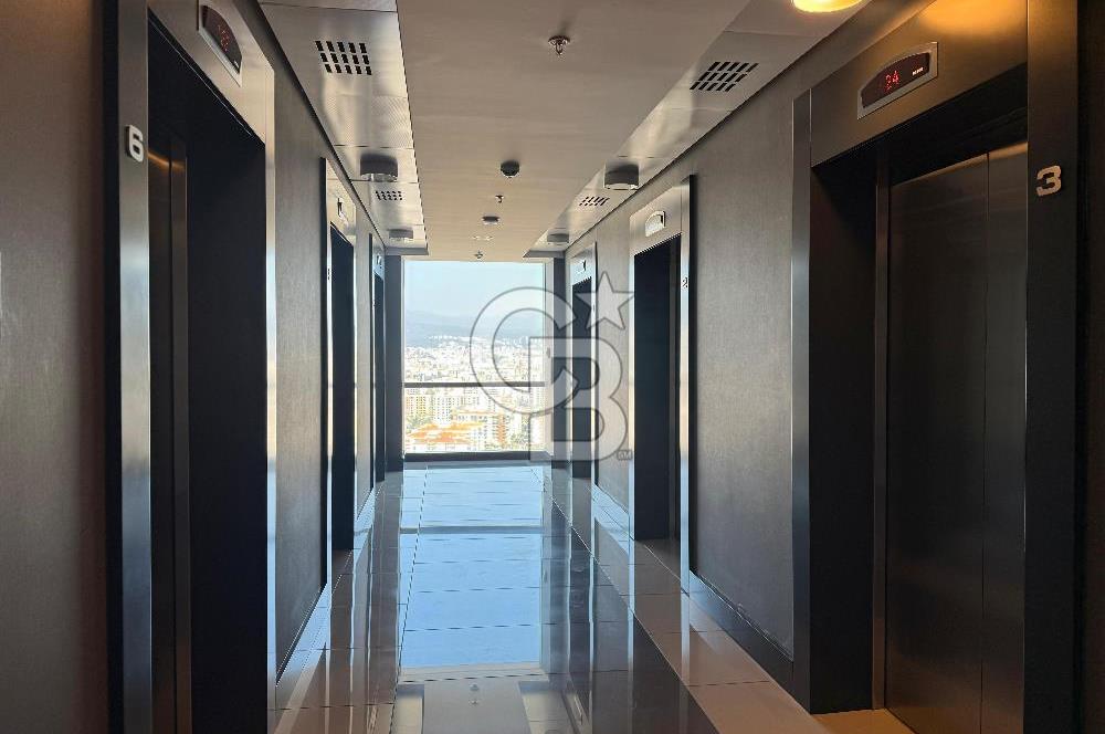 MUSELAND FOLKART TOWERS'TA FULL KÖRFEZ MANZARALI İŞ YERİ