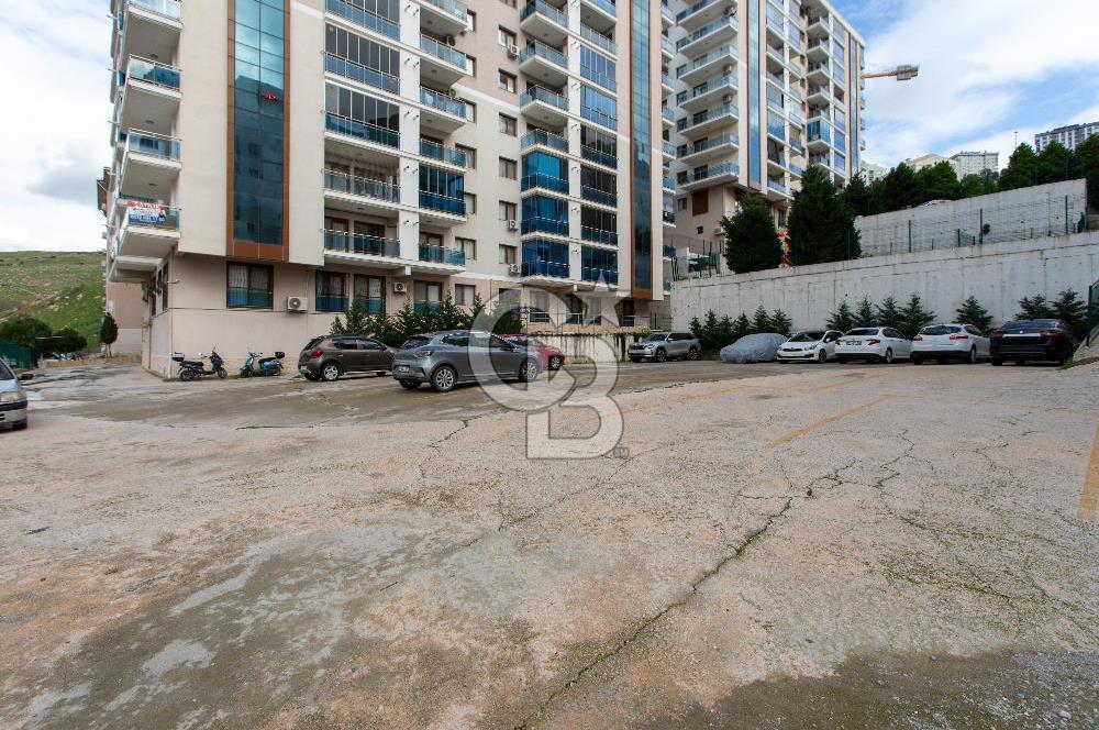 Çiğli Uğur Mumcu Mah. Satılık 2+1 Geniş Daire