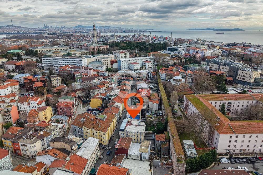 Vefa da satılık 7 odalı apart otel