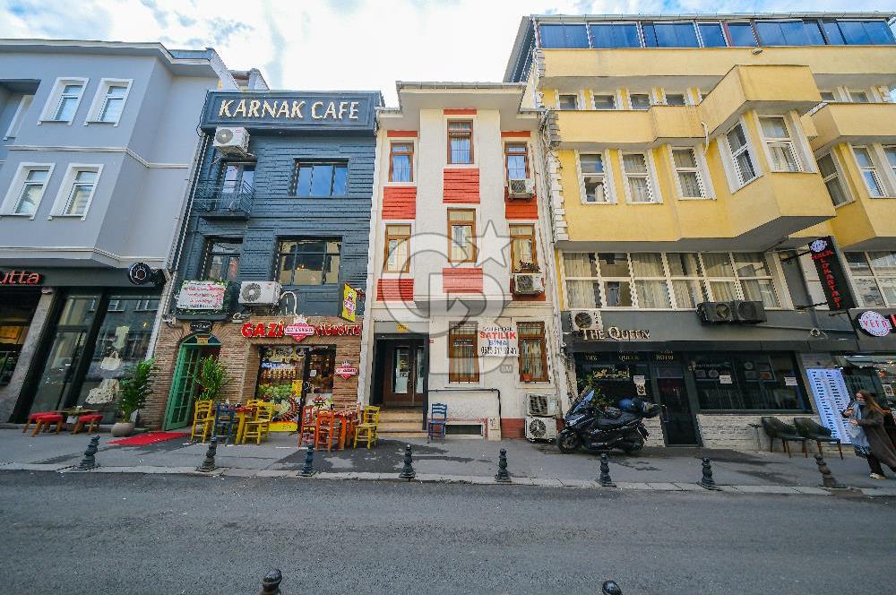 Vefa da satılık 7 odalı apart otel