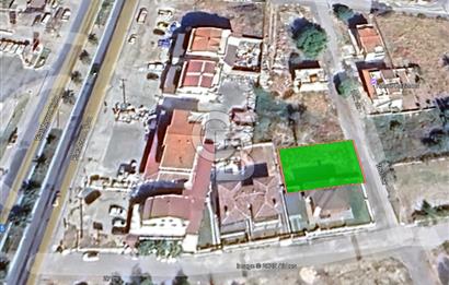 Karaburun Mordoğan Merkez’de Caddeye Çok Yakın Villa Arsası