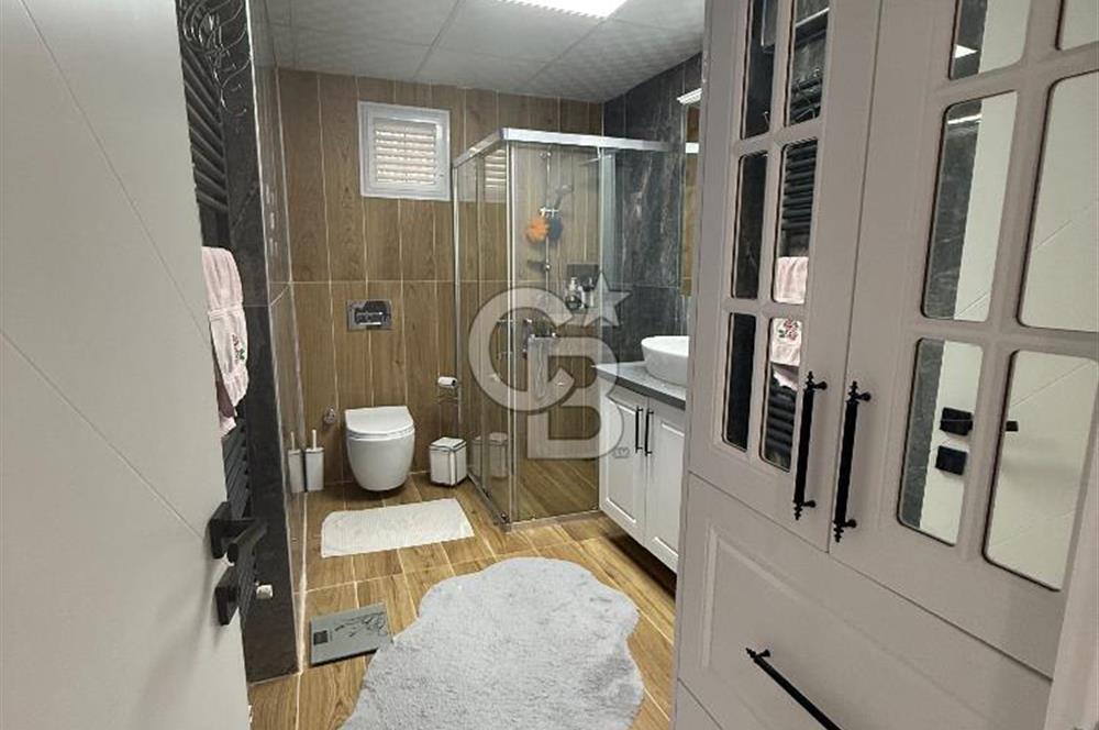 Balçova'da Masrafsız Lüks ve Manzaralı 5+2 Prestijli 2 Kat Daire