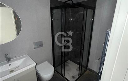 ATATÜRK BULVARIN'DA SIFIR HEM OFİS HEM KONUT KİRALIK 1+1