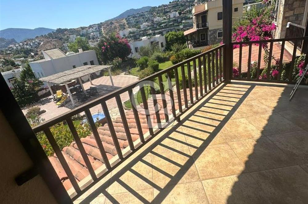 Bodrum Gündoğan Butik Sitede Kiralık Tripleks Villa