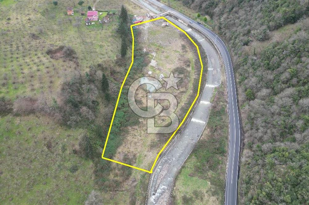 YOMRA'DA ANA YOL KENARI SATILIK TİCARİ İMARLI ARSA