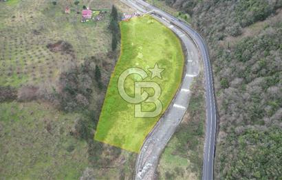 YOMRA'DA ANA YOL KENARI SATILIK TİCARİ İMARLI ARSA