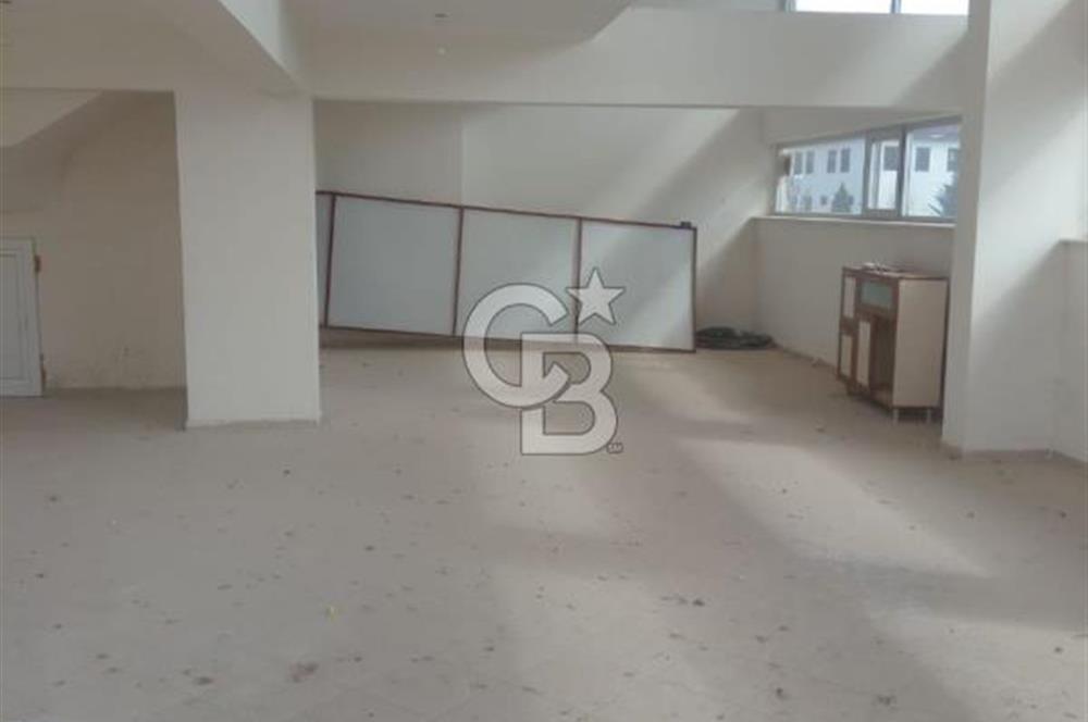 KAHRAMANKAZAN'DA MERKEZİ LOKASYONDA SATILIK DÜKKAN