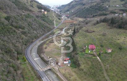 YOMRA'DA ANA YOL KENARI SATILIK TİCARİ İMARLI ARSA