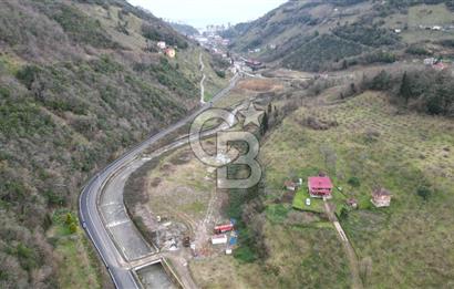 YOMRA'DA ANA YOL KENARI SATILIK TİCARİ İMARLI ARSA