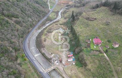 YOMRA'DA ANA YOL KENARI SATILIK TİCARİ İMARLI ARSA