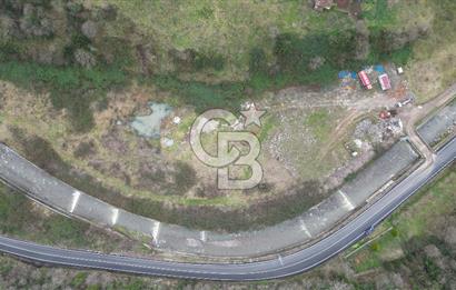 YOMRA'DA ANA YOL KENARI SATILIK TİCARİ İMARLI ARSA