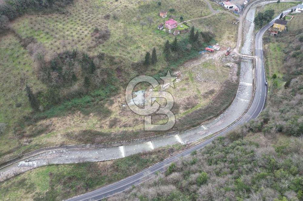 YOMRA'DA ANA YOL KENARI SATILIK TİCARİ İMARLI ARSA